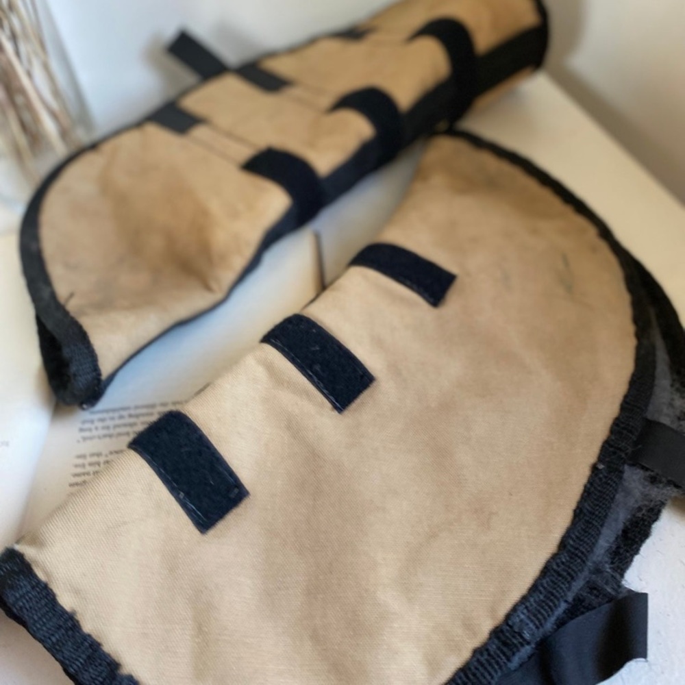 2 pcs All horseleg pads 28x34 Contour Fleece Barrel Pads